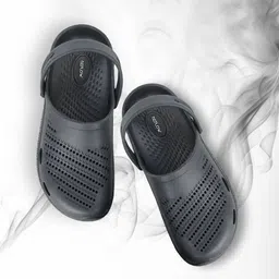 Deflow Men Textured Clogs-picture-12