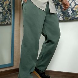 Instafab Plus Emerald Men Relaxed Fit Mid-Rise Comfort Easy Wash Trousers-picture-26