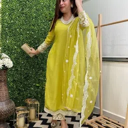THE52 Floral Yoke Design Chikankari Straight Kurta with Trousers & With Dupatta-43