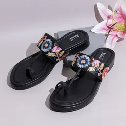 Inc 5 Women Embroidered Ethnic One Toe Flats-image-66