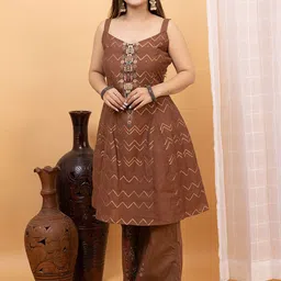KIDAR Floral Jacquard Woven Design Shoulder Strap Tunic With Palazzo & Jacket-10