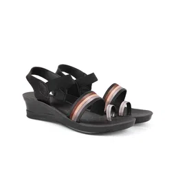 PENNEN Women Open Toe Flats-image-16