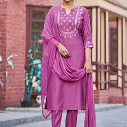 Moda Rapido Floral Yoke Design Thread Work Pure Silk Kurta with Trousers & Dupatta-image-74