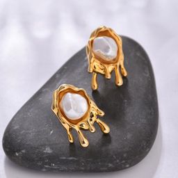 Reenisaa Quirky Studs Earrings-18