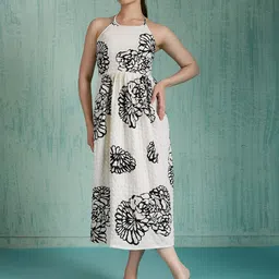 4WRD by Dressberry Women Floral Printed Halter Neck A-Line Midi Dress-picture-39