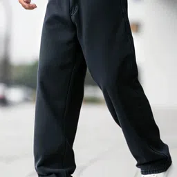 Xee Men Loose Stretchable Jeans-picture-3