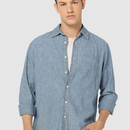GAP Slim-Fit Spread Collar Chambray Weave Pure Cotton Shirt-image-1