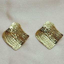 DressBerry Stainless Steel Gold-Plated TexturedSquare Shaped Studs-21