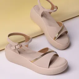 Monrow PU Flatform Sandals with Buckles-picture-2