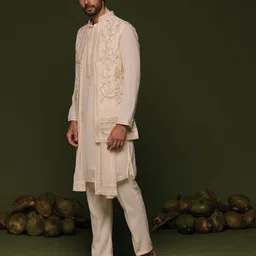 KALPRAAG Men Ethnic Motifs Embroidered Regular Sequinned Kurta with Trousers & With Dupatta image 3