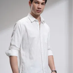 HIGHLANDER Men Spread Collar Textured Cotton Casual Shirt-image-51