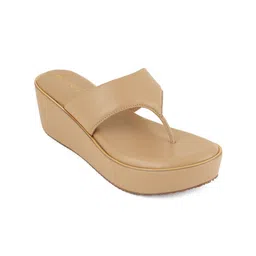 DressBerry Wedge Pumps-51