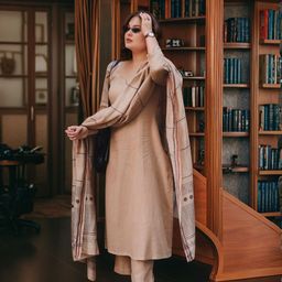 DIVASTRI Round Neck Straight Kurta With Palazzos & Dupatta image 4