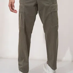 HIGHLANDER Men Straight Fit Cargos Trousers-picture-10
