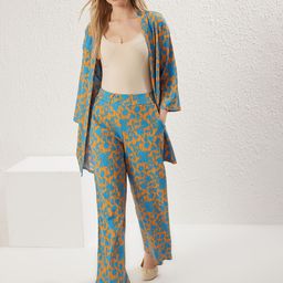 Trendyol Sleeveless Top With Abstract Printed Jacket & Trouser-picture-2