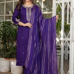 THE52 Ethnic Motifs Embroidered Sequinned Jacquard Chanderi Silk Kurta & Trouser & Dupatta-picture-29
