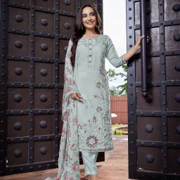 Women Chanderi Kurta Pant Dupatta Set-image-49