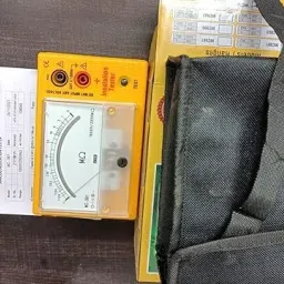 meterbazaar MECO 981 INSULATION TESTER / MEGGER 1000V/2000MOHM Analog Voltage Tester image 3