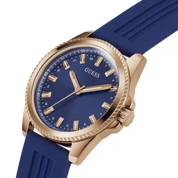 GUESS Men Round Dial & Regular Straps Analogue Watch GW0639G3 image 3