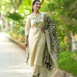 Women Khadi Cotton Kurta Pant Set-image-2