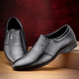 Lightweight | Comfortable | Trendy | Daily Wear | Synthetic Leather For Men-image-81