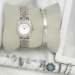 JOKER & WITCH Women Silver Toned Bracelet Style Straps Watch With Bracelet & Rings-image-61