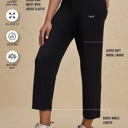 Nykd By Nykaa Summer Essential Super Soft and Comfy Modal Cropped Track Pant image 5