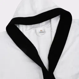 Creeva Solid Hooded Bath Robe image 2