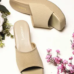 DressBerry Wedge Heeled Sandals-29