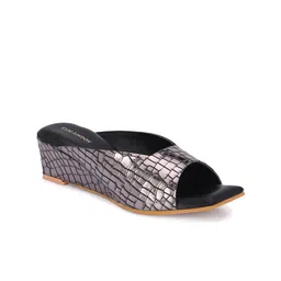 CLOG LONDON Textured Square Toe Wedge Heels image 5