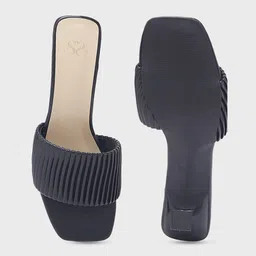Sole To Soul Textured Open Toe Block Heels image 4
