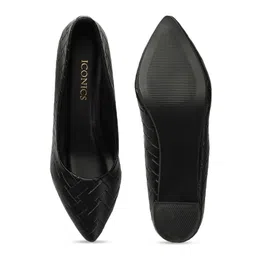 ICONICS Textured Pointed Toe Block Heel Pumps image 4