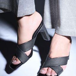 ALL TABS OPEN Printed Cross Strap Party Peep Toe Block Heels-32