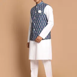 VASTRAMAY Men Pure Cotton Kurta with Pyjamas & Printed Nehru Jacket image 3