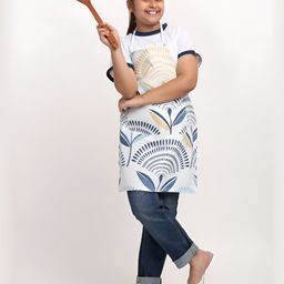 Arrabi White & Blue Floral Printed Apron With 2 Patch Pockets-8