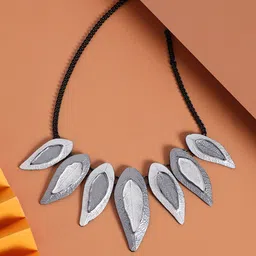 SOHI Leaf Shaped Necklace-image-10