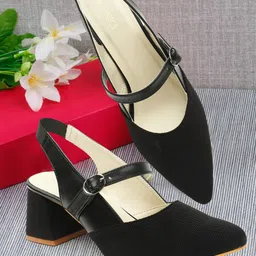 ICONICS Pointed Toe Block Heeled Pumps-17