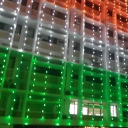 ENORMITY Green & White Rice Shape Bulb String Lights image 1