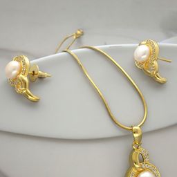 Sri Jagdamba Pearls Dealer Gold-Plated Pearls-Beaded Jewellery Set-image-63