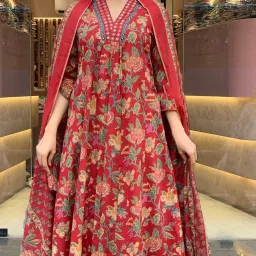 Printed Kurta, Palazzo & Dupatta Set-image-10