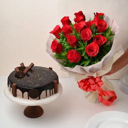 Kitkat Cake With Roses Bouquet-image-70