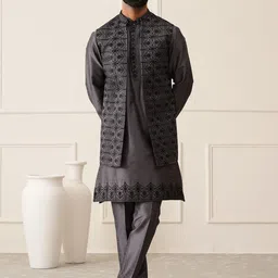 Denis Parkar Men Embroidered Regular Beads and Stones Kurta with Pyjamas-picture-58
