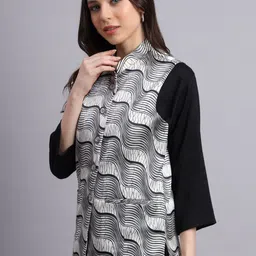KALINI Wave Pattern Printed Woven Nehru Jacket image 2