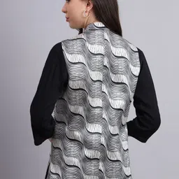 KALINI Wave Pattern Printed Woven Nehru Jacket image 3