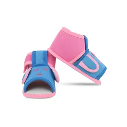 Smartots Infants Set of 3 Colourblocked Cotton Booties image 2