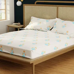 URBAN SPACE White & Red Printed 200 TC Cotton Double King Bedsheet with 2 Pillow Covers-92