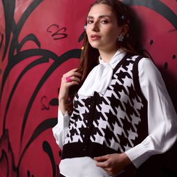 4WRD by Dressberry Acrylic V-Neck Geometric Self Design Cardigan Sweaters-13