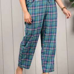 Style Shoes Women Checked Lounge Pants-image-97