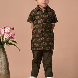 MoMaa Boys Comfort Animal Opaque Striped Casual Shirt-60