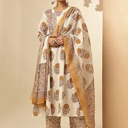 KALINI Women Floral Printed Regular Pure Cotton Kurta with Palazzos & Dupatta-picture-16